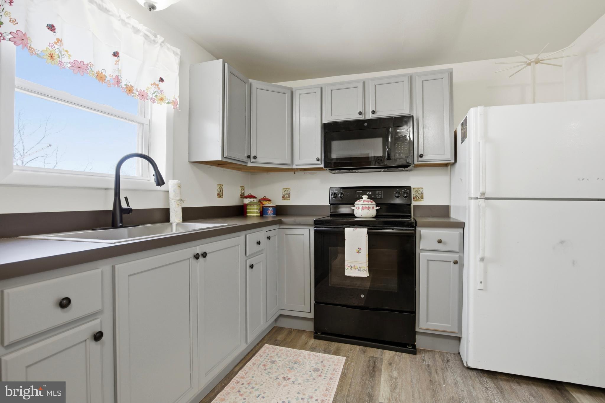 496 Covered Bridge Road Quakertown, PA 18951 - Photo 16 of 35 In law suite
