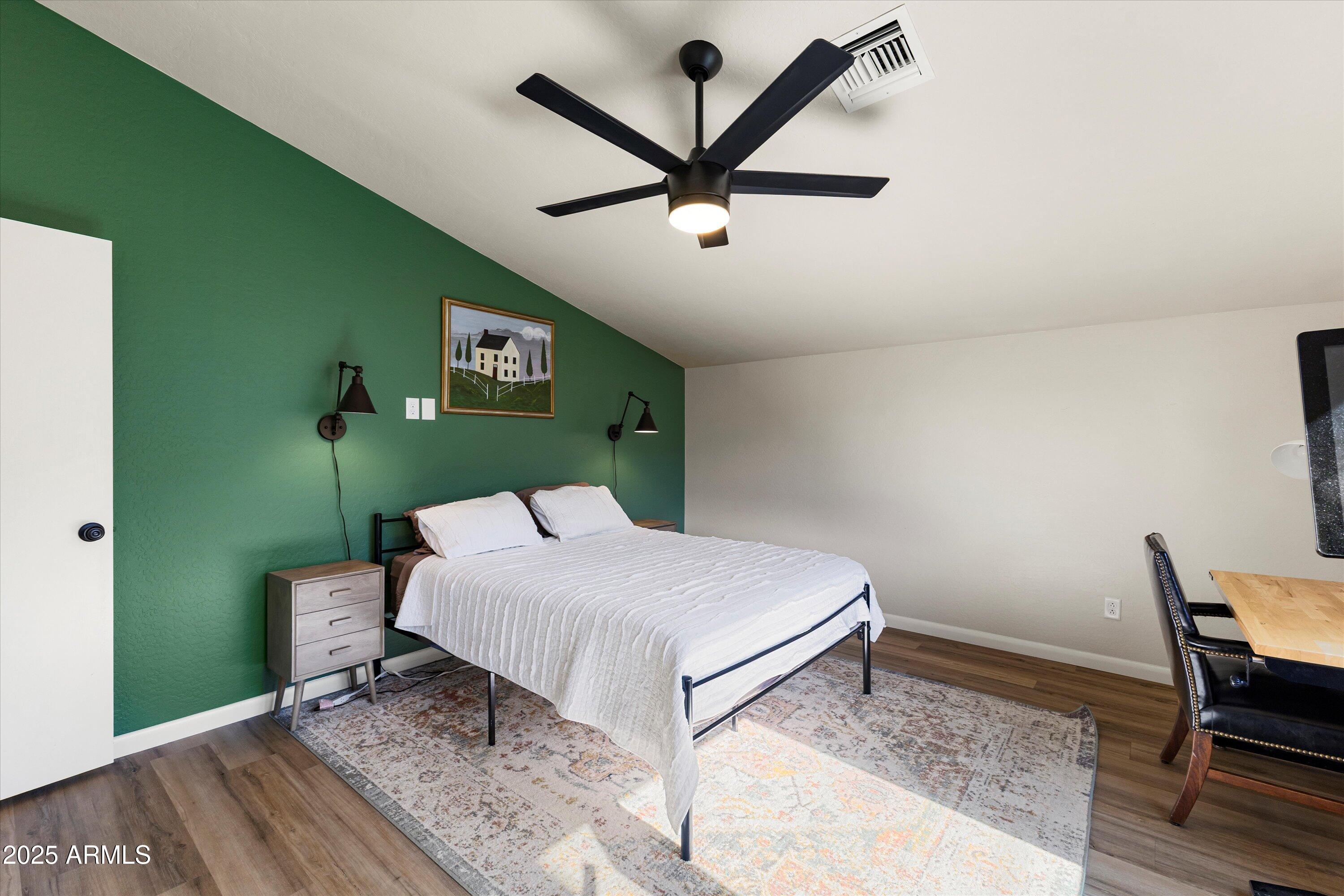 3930 North 30th Street Phoenix, AZ 85016 - Photo 25 of 40 a bedroom with a bed and a dresser