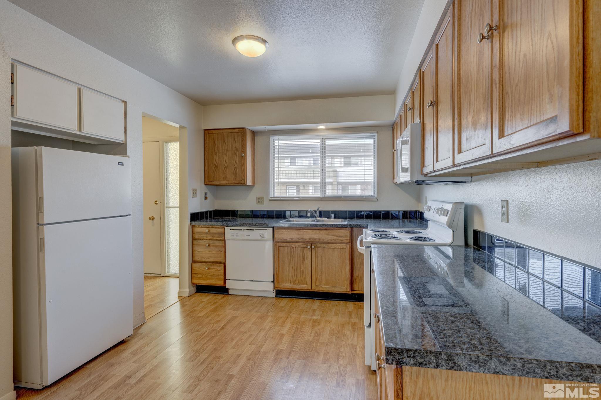 627 Smithridge Drive Reno, NV 89502 - Photo 6 of 31 Photo 6