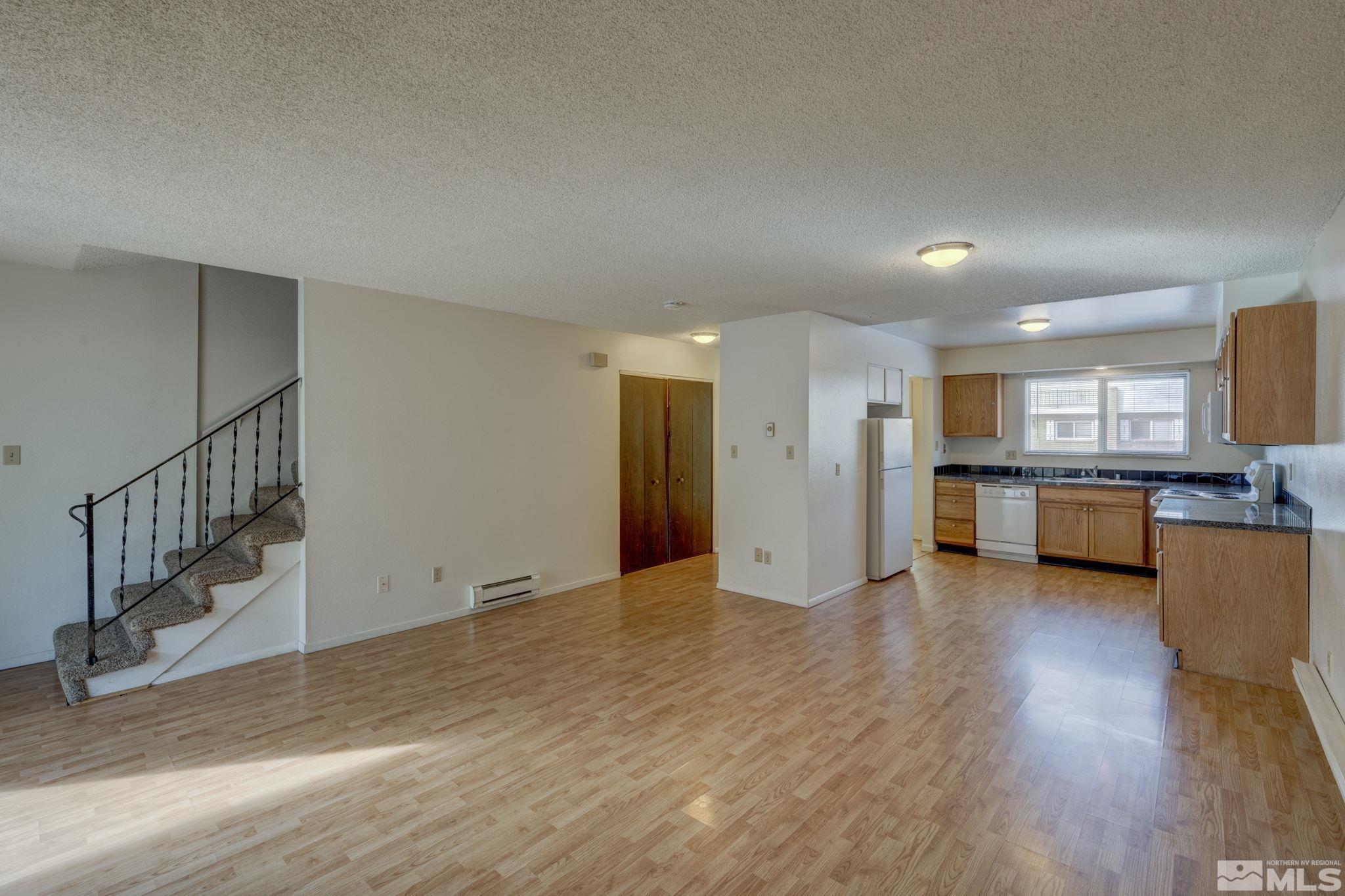 627 Smithridge Drive Reno, NV 89502 - Photo 8 of 31 Photo 8