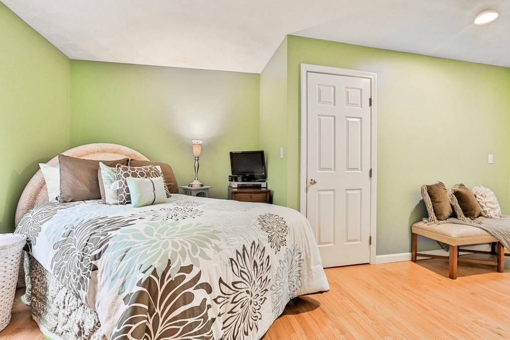 51 Southwick Road North Reading, MA 01864 - Photo 19 of 30 Gallery Image 19
