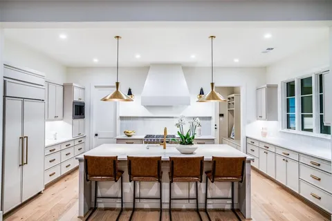 $1,850,000 | 3935 Hawick Lane, Dallas, TX 75220