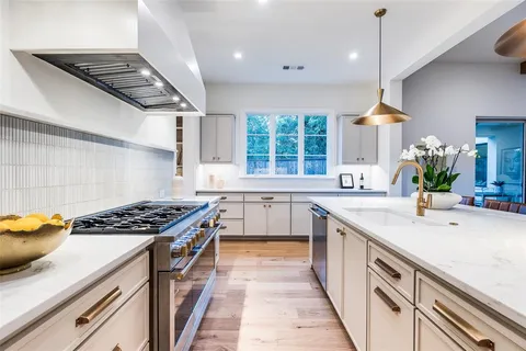 $1,850,000 | 3935 Hawick Lane, Dallas, TX 75220