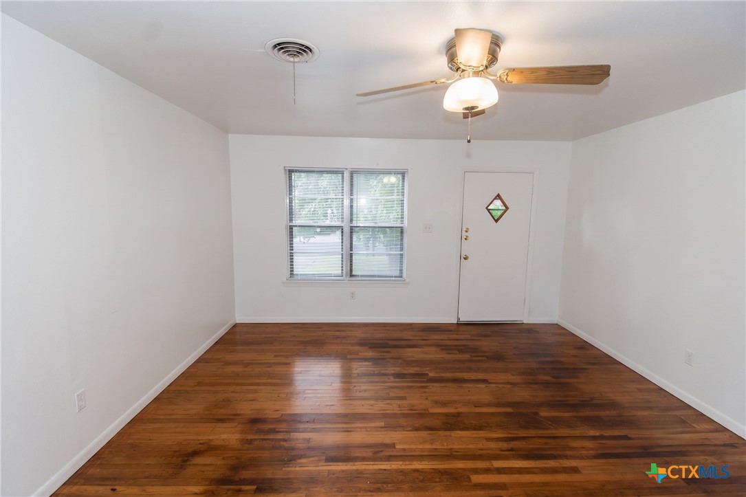 304 Ridge Street Copperas Cove, TX 76522 - Photo 3 of 9 Gallery Image 3