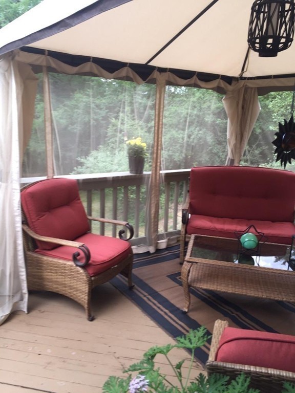 8 Locust Street Middleton, MA 01949 - Photo 20 of 30 Gallery Image 20