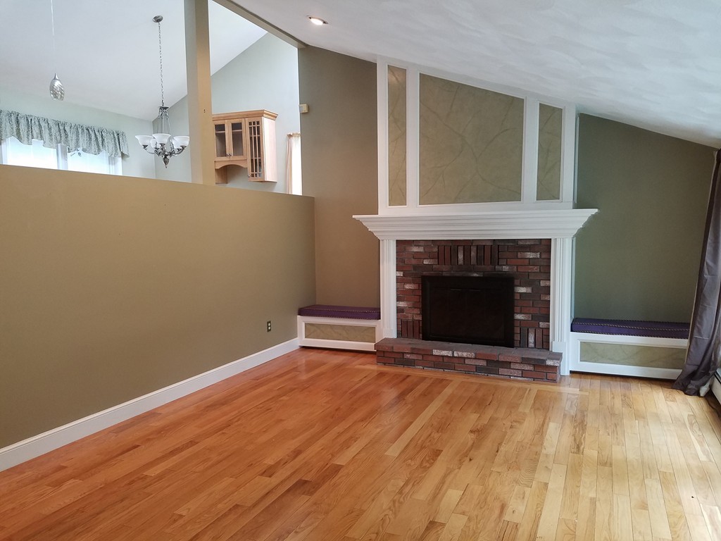 8 Locust Street Middleton, MA 01949 - Photo 8 of 30 Gallery Image 8