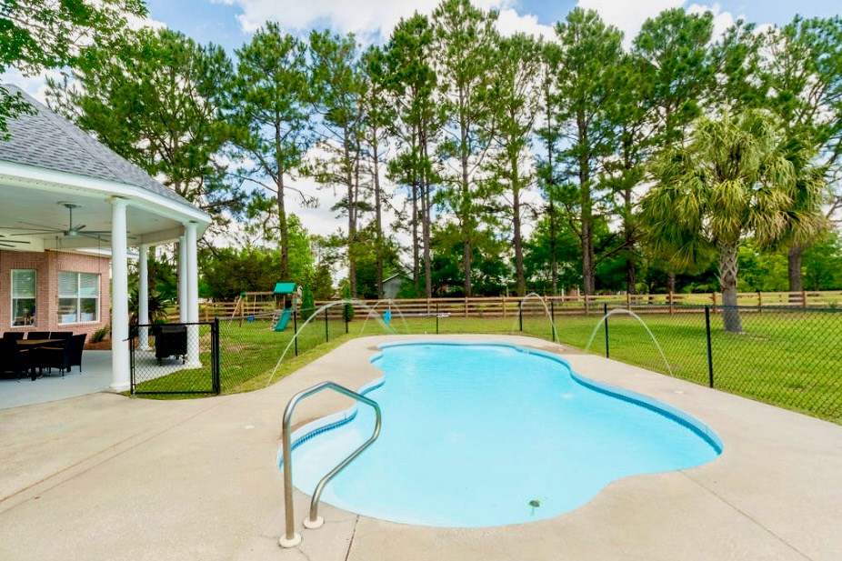74 Deal Road Newton, AL 36352 - Photo 3 of 57 Gallery Image 3