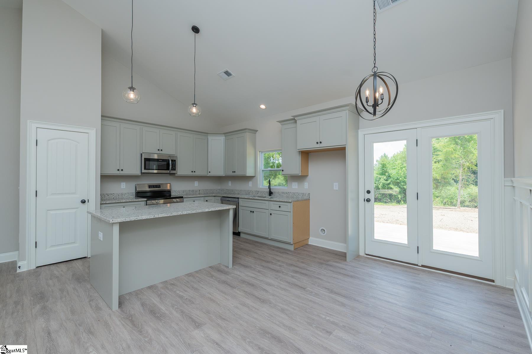 502 Hellams Road Gray Court, SC 29645 - Photo 13 of 27
