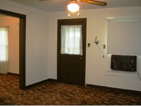 Spacious living room
