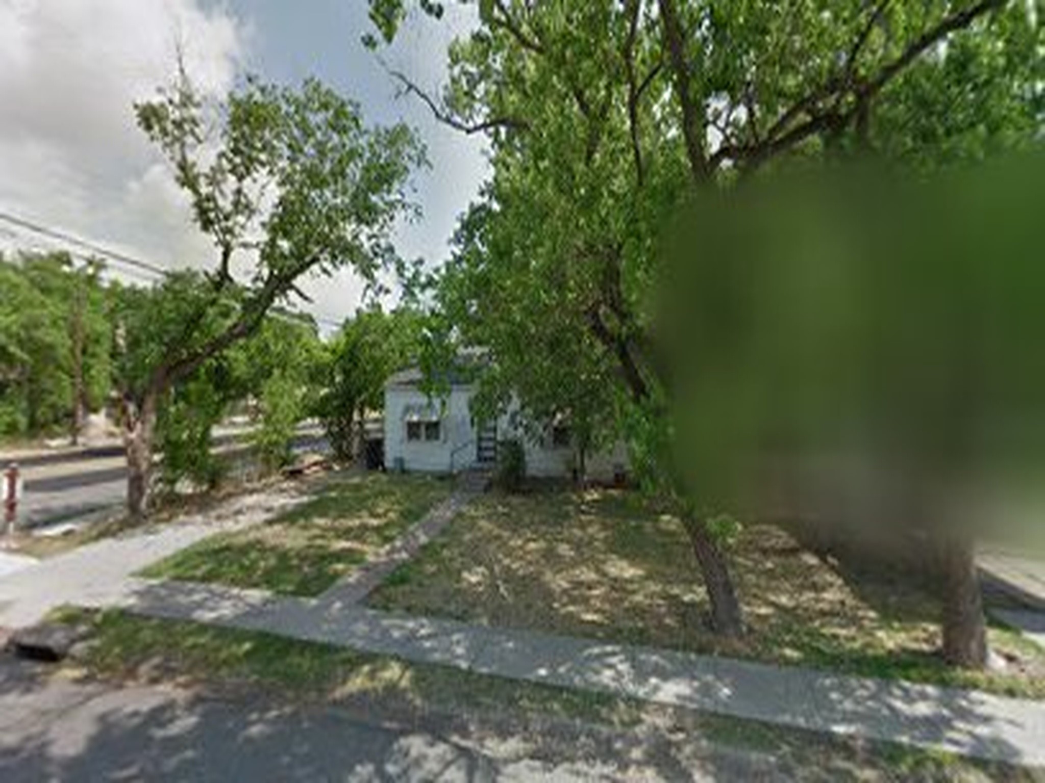 4501 Perry Street Houston, TX 77021 - Photo 1 of 8 a backyard of a house with lots of green space