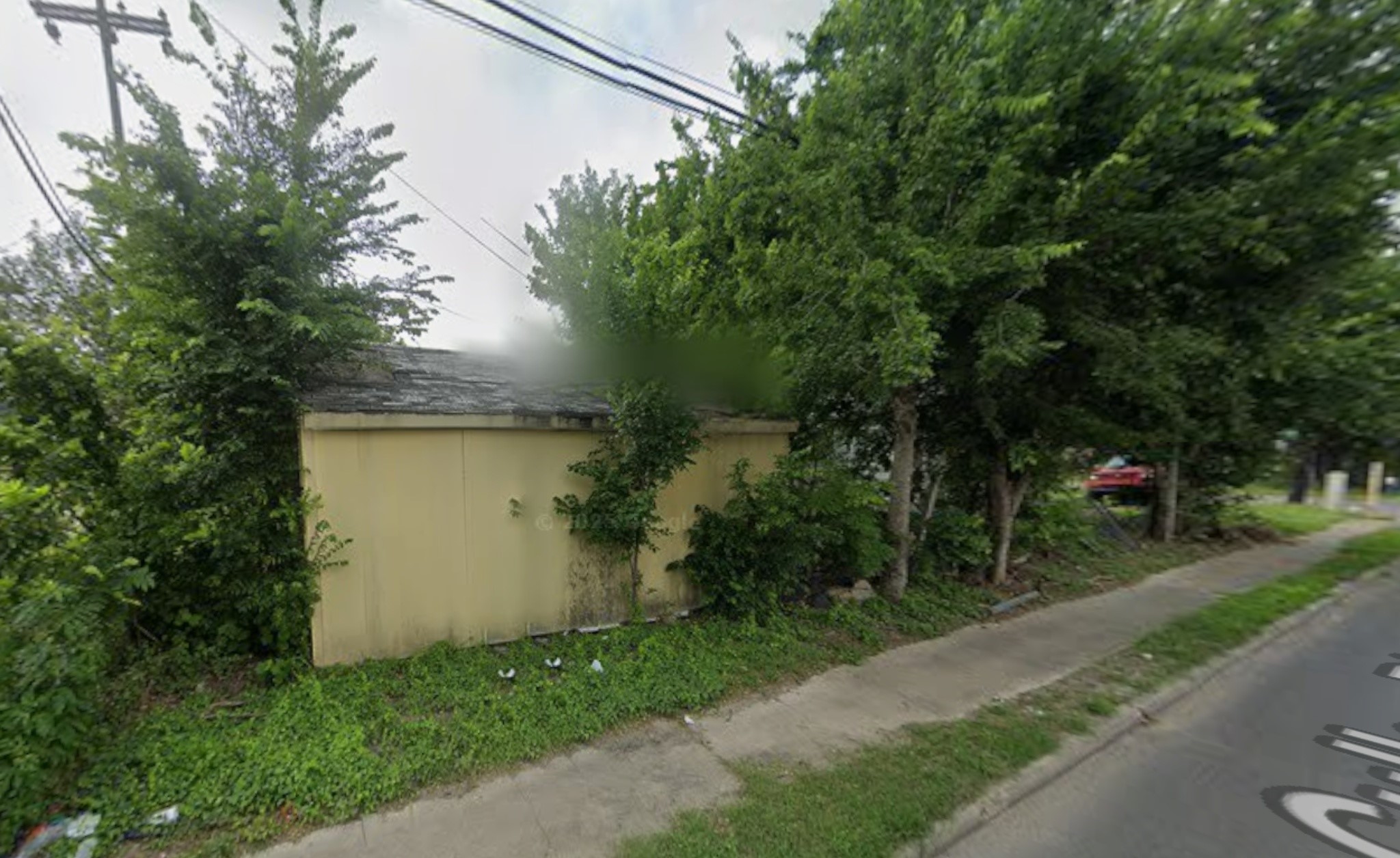 4501 Perry Street Houston, TX 77021 - Photo 5 of 8 a view of a back yard of the house
