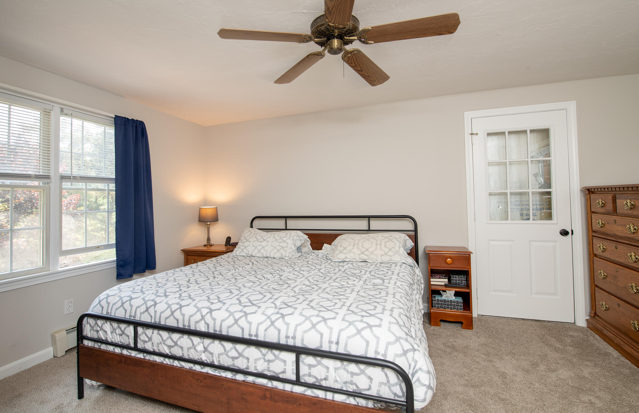 8 Yachtsman Circle Mashpee, MA 02649 - Photo 20 of 56 a bedroom with a bed and a window