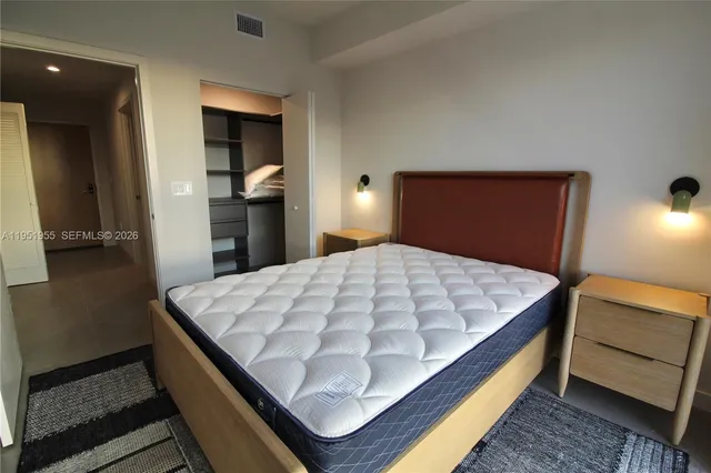 $5,475 | 698 Northeast 1st Avenue, Unit 2114, Miami, FL 33136