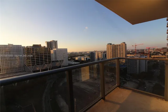 $5,475 | 698 Northeast 1st Avenue, Unit 2114, Miami, FL 33136