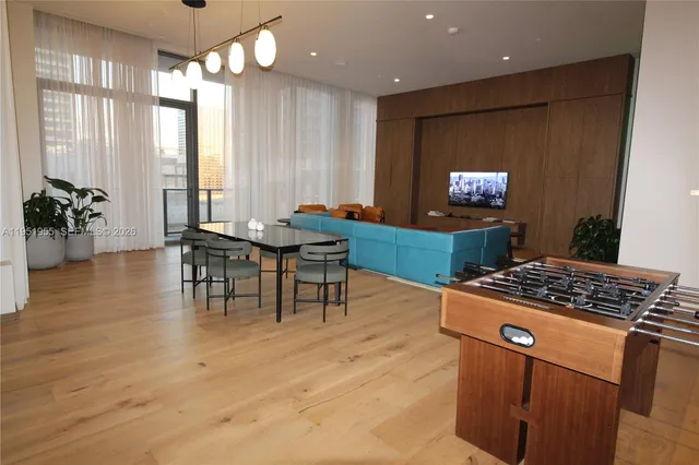 $5,475 | 698 Northeast 1st Avenue, Unit 2114, Miami, FL 33136