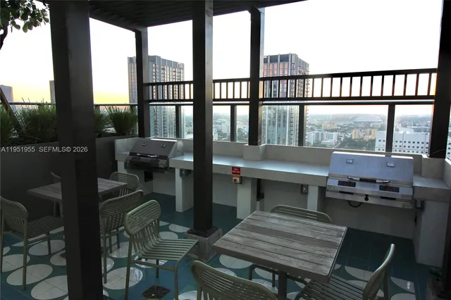 $5,475 | 698 Northeast 1st Avenue, Unit 2114, Miami, FL 33136