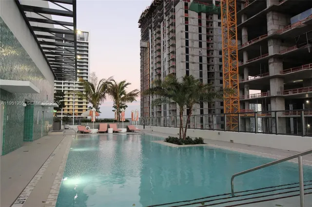 $5,475 | 698 Northeast 1st Avenue, Unit 2114, Miami, FL 33136