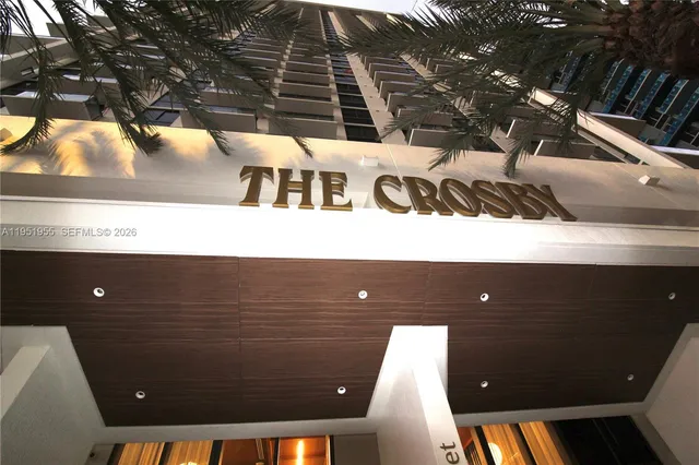 $5,475 | 698 Northeast 1st Avenue, Unit 2114, Miami, FL 33136