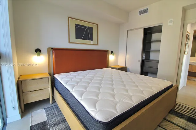 $5,475 | 698 Northeast 1st Avenue, Unit 2114, Miami, FL 33136