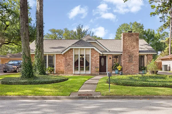 $299,999 | 3726 Golden Lake Drive, Kingwood, TX 77345