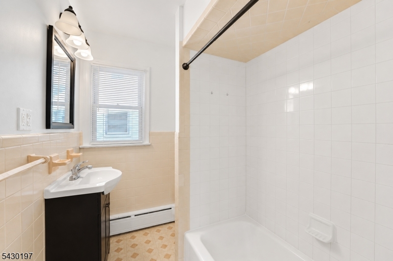 1 Gaston Avenue, Unit 2 Raritan, NJ 08869 - Photo 5 of 11