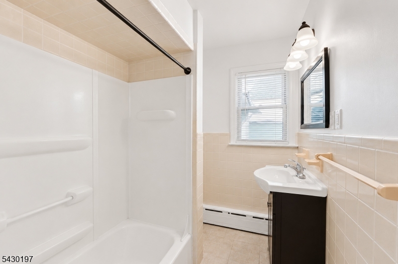 1 Gaston Avenue, Unit 2 Raritan, NJ 08869 - Photo 9 of 11
