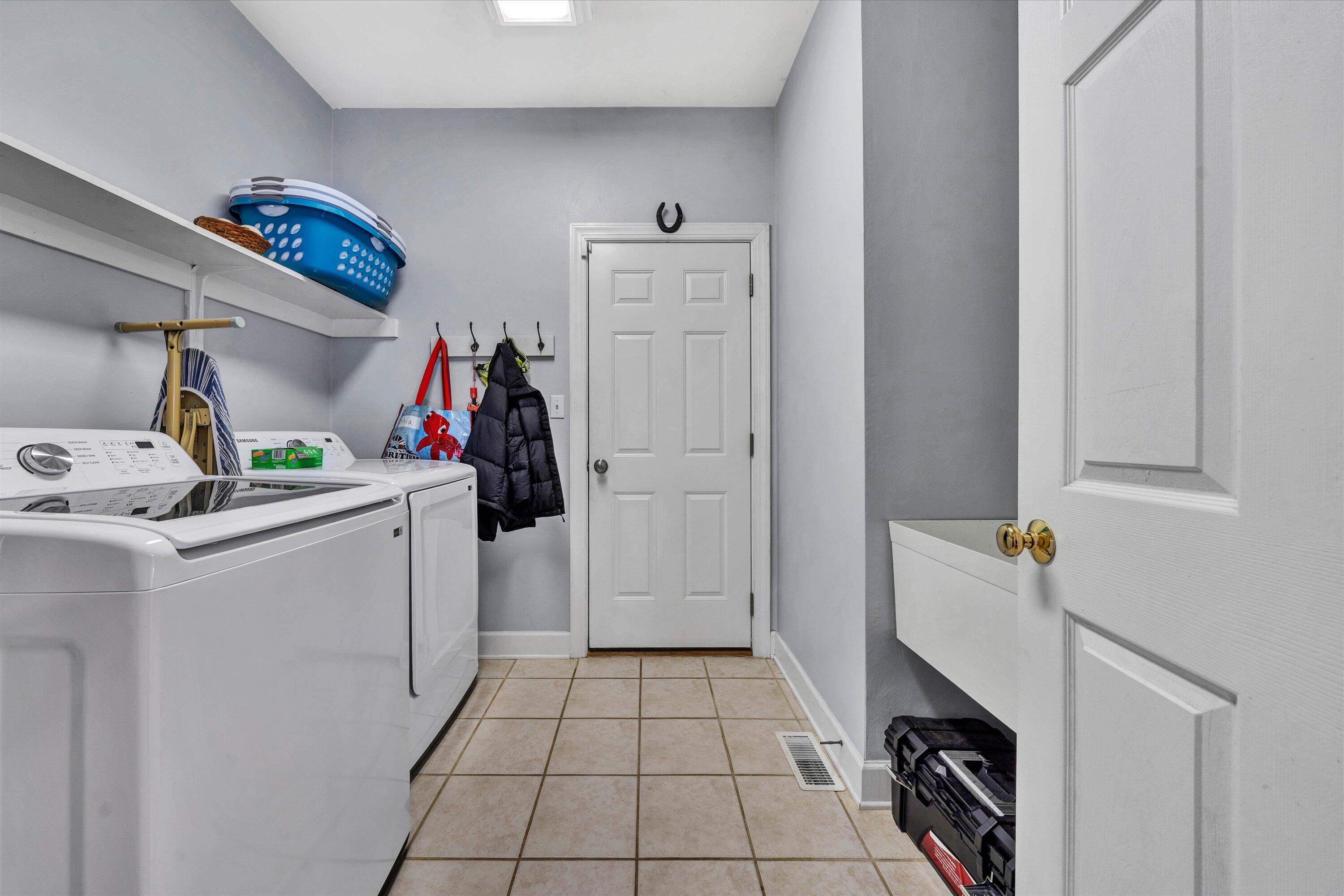 6490 Poage Valley Rd Extension Roanoke, VA 24018 - Photo 26 of 53 31-DSC00454