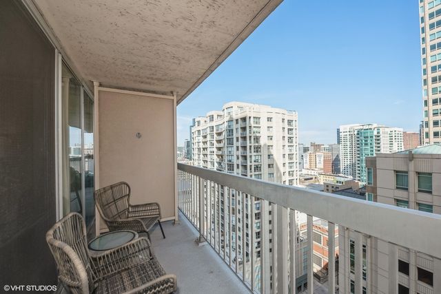 $318,000 | 545 North Dearborn Street, Unit 1702, Chicago, IL 60654