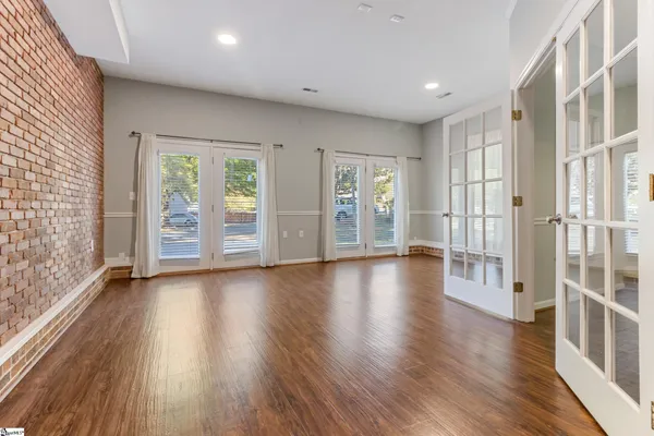 $350,000 | 200 Wessex Street, Simpsonville, SC 29681