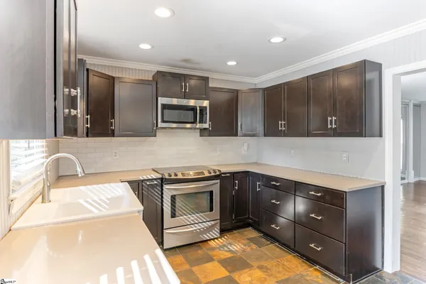 $350,000 | 200 Wessex Street, Simpsonville, SC 29681