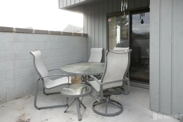 $557,500 | 77 Linda Lane, Edison, NJ 08820