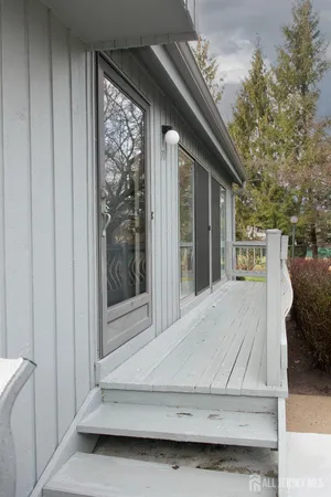 $557,500 | 77 Linda Lane, Edison, NJ 08820