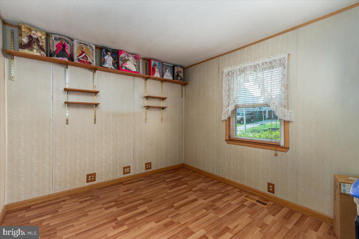 222 Cresswell Road Baltimore, MD 21225 - Photo 14 of 30 Gallery Image 14