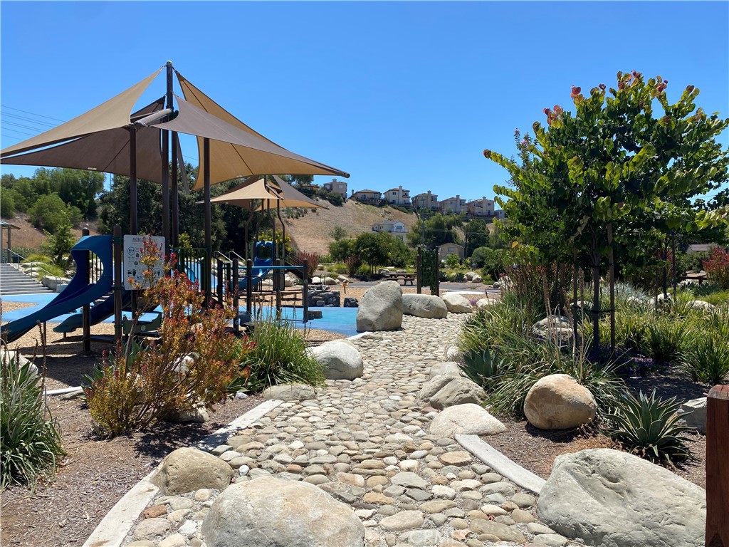 631 Benson Way, Unit A Thousand Oaks, CA 91360 - Photo 28 of 30