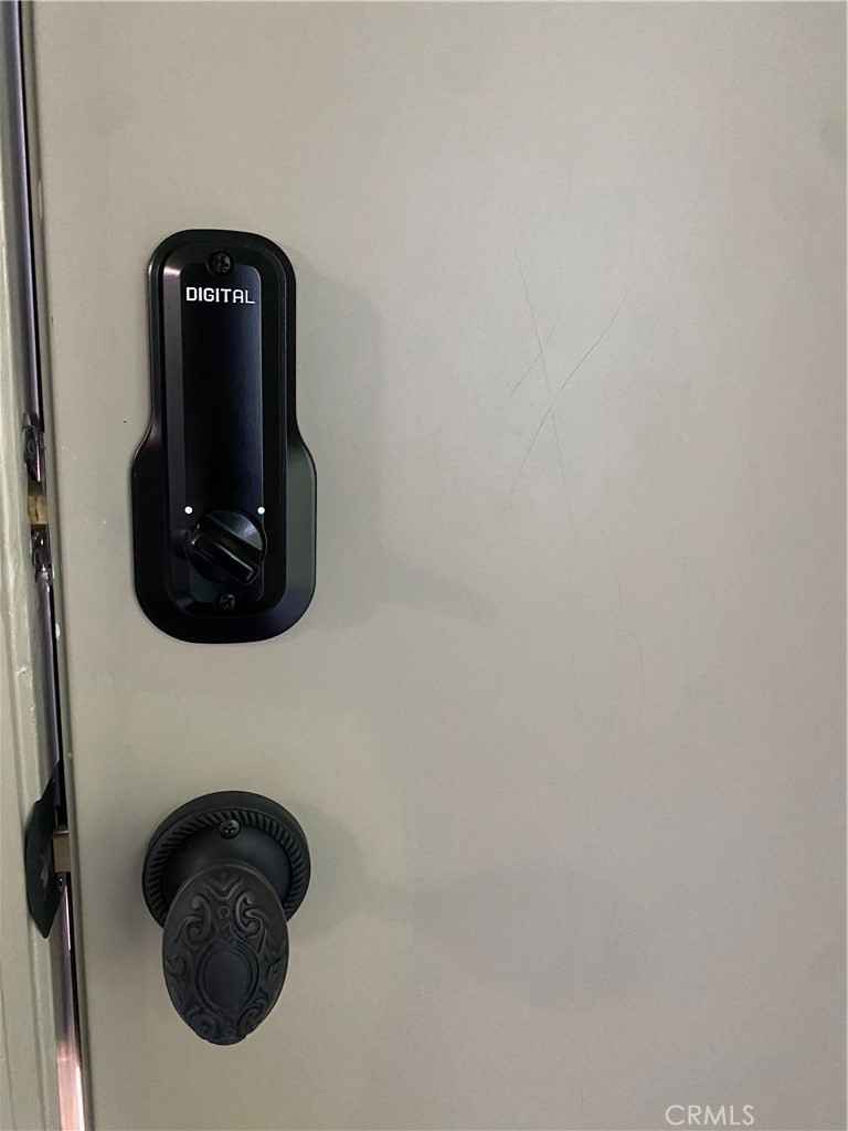 631 Benson Way, Unit A Thousand Oaks, CA 91360 - Photo 8 of 30 Keyless Entry