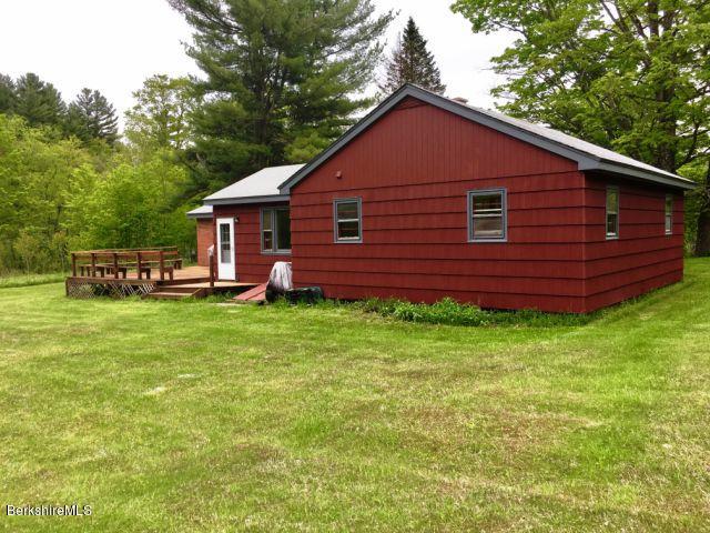 138 Frost Road Washington, MA 01223 - Photo 31 of 31 Right Rear