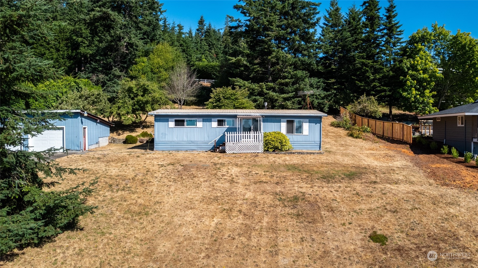 14860 Gibralter Road Anacortes, WA 98221 - Photo 5 of 23 Gallery Image 5