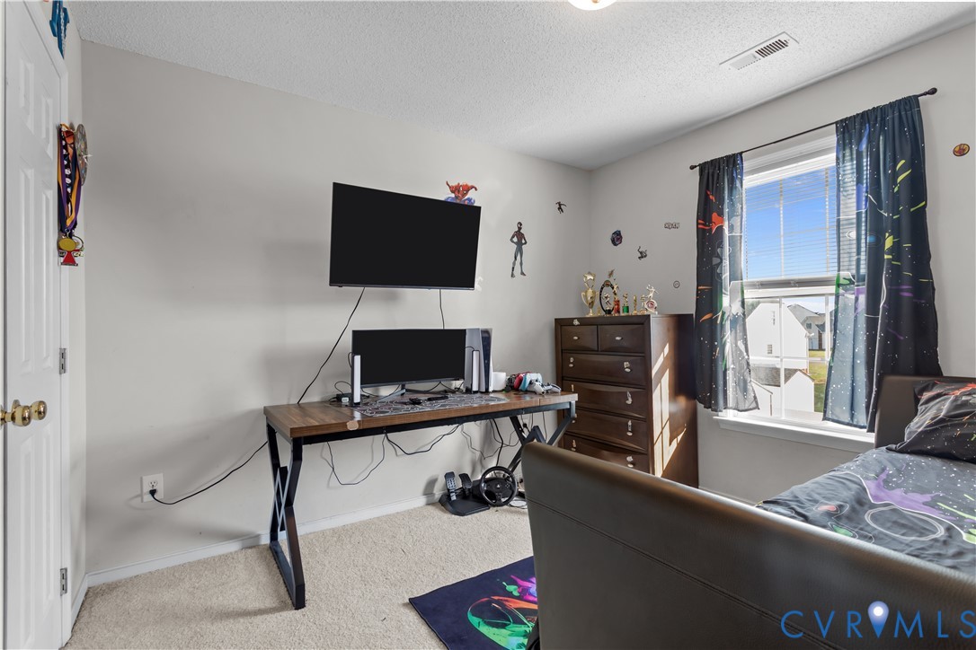 3363 Darbytown Road Henrico, VA 23231 - Photo 28 of 33 a view of a workspace with furniture