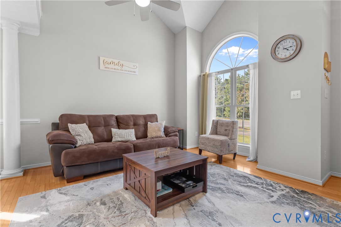 3363 Darbytown Road Henrico, VA 23231 - Photo 5 of 33 a living room with furniture and a window
