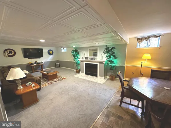 $739,900 | 25 Mish Road, Bunker Hill, WV 25413