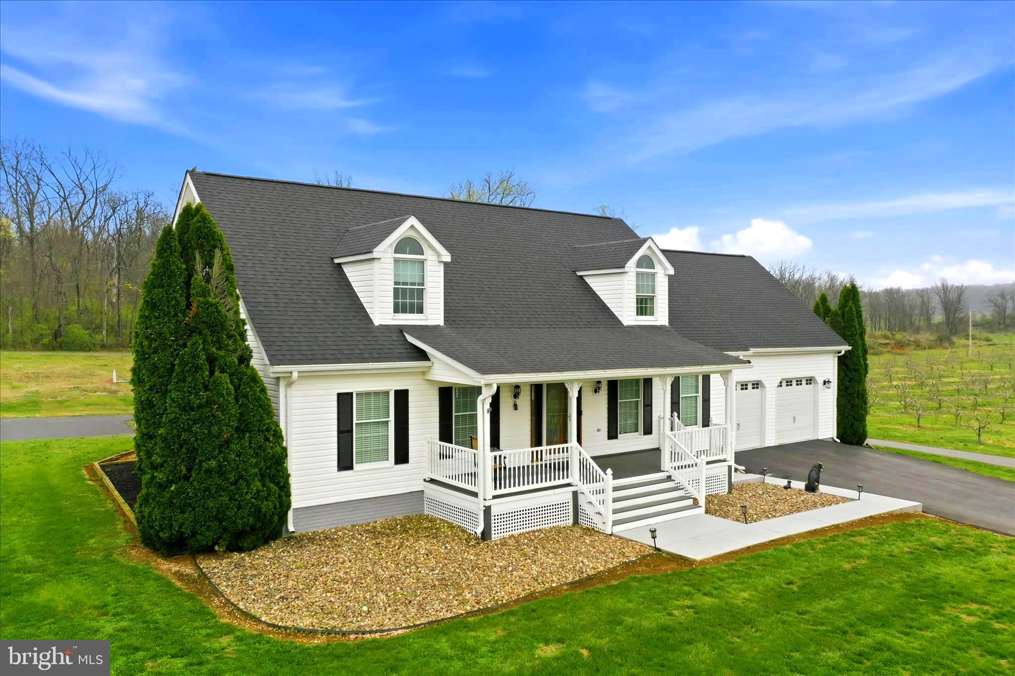 25 Mish Road Bunker Hill, WV 25413 - Photo 2 of 124 CLASSIC WHITE CAPE COD