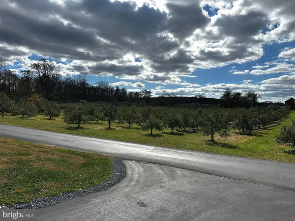 $739,900 | 25 Mish Road, Bunker Hill, WV 25413