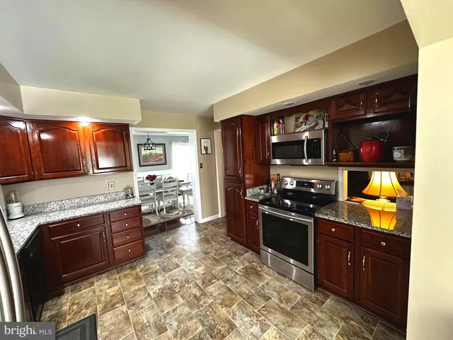 $739,000 | 25 Mish Road, Bunker Hill, WV 25413