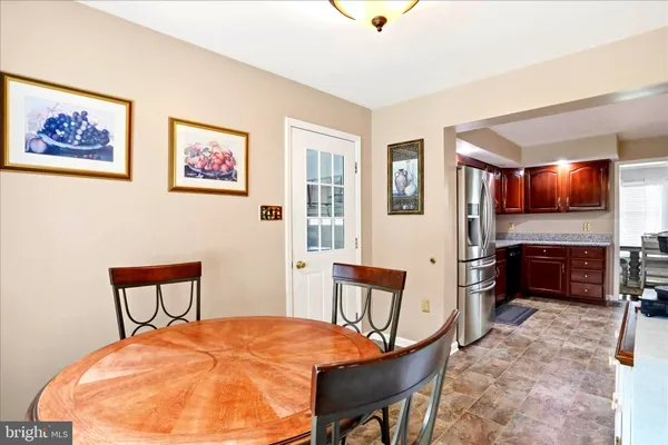 $739,900 | 25 Mish Road, Bunker Hill, WV 25413