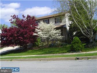 1533 Singer Road Wyomissing, PA 19610 - Photo 2 of 6