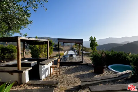 $1,450,000 | 34550 Mulholland Highway, Malibu, CA 90265