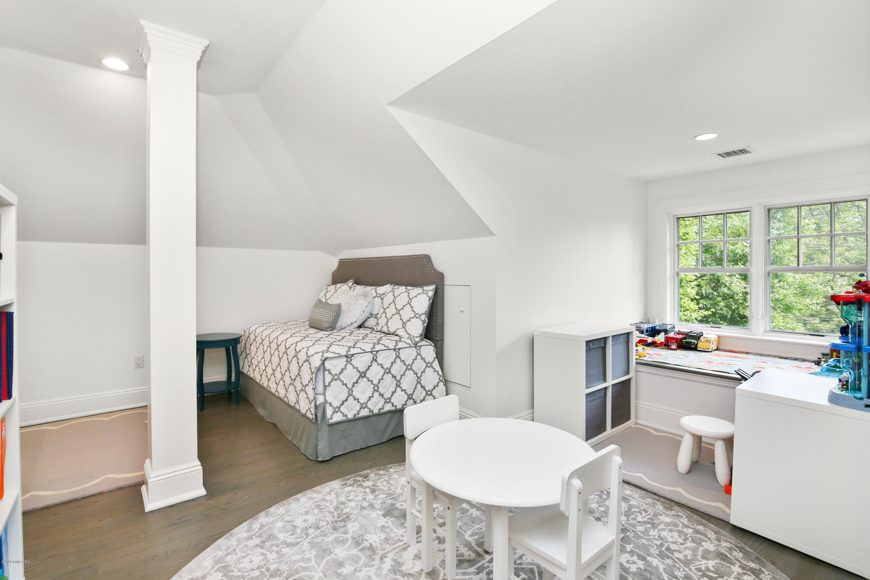 67 Lockwood Road Riverside, CT 06878 - Photo 20 of 30 a living room with furniture and a large window