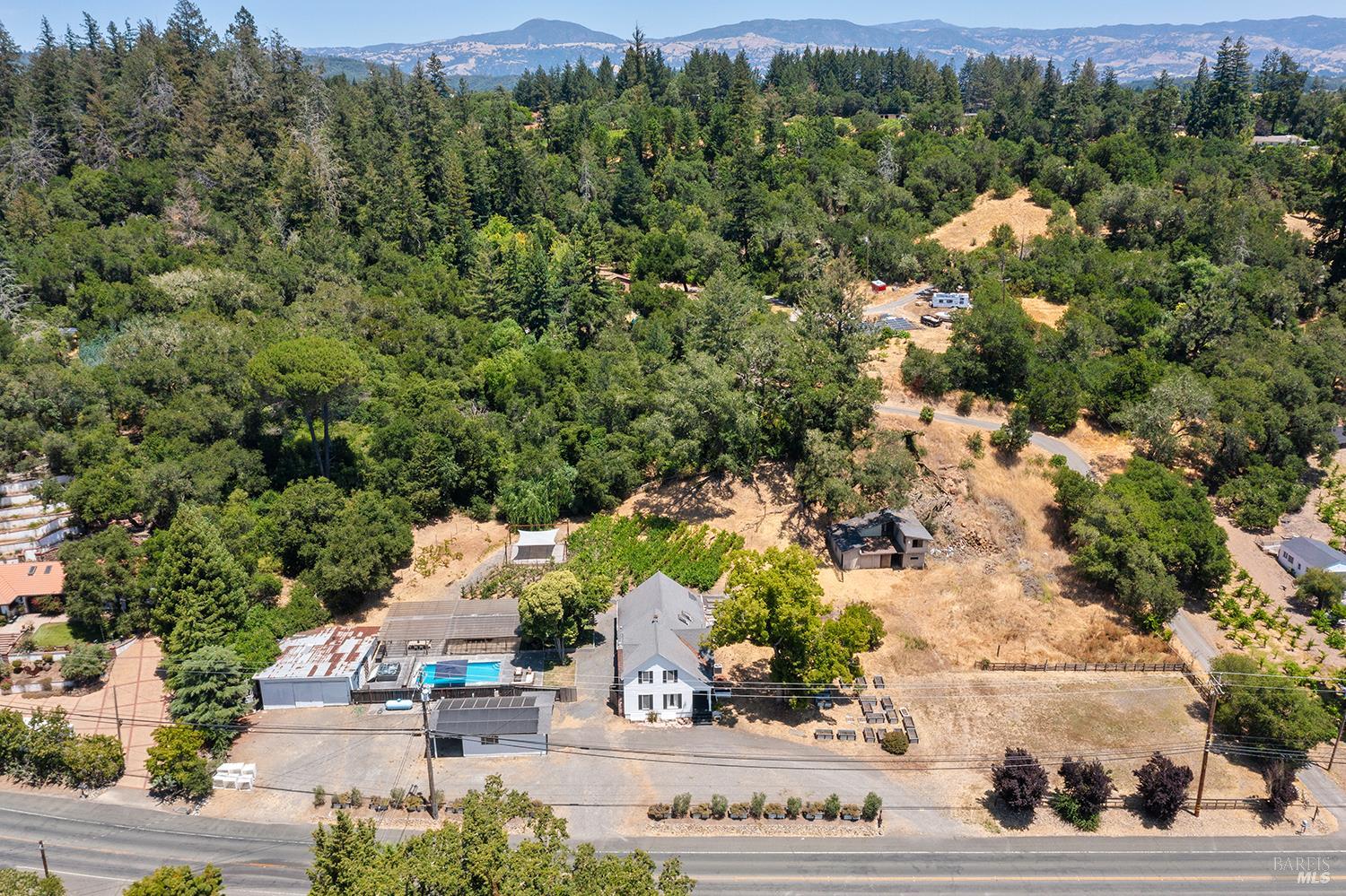 995 Dry Creek Road Healdsburg, CA 95448 - Photo 8 of 57