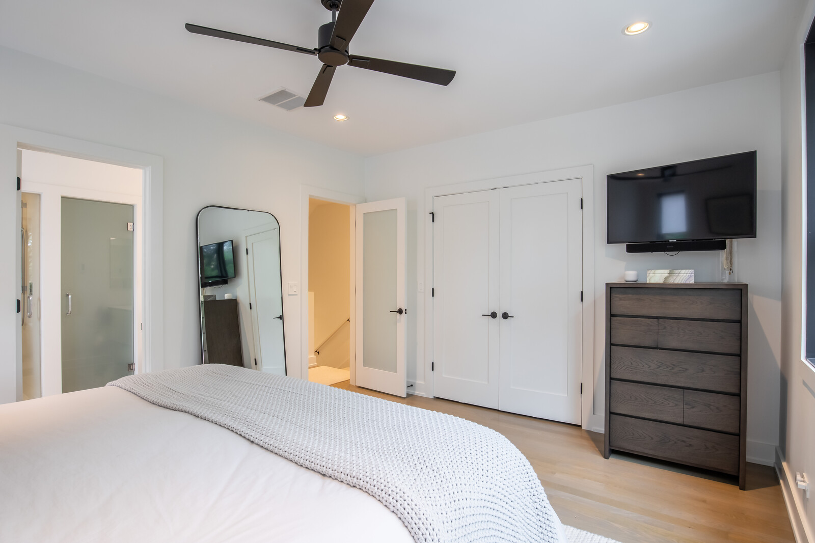 Undisclosed Address Chicago, IL 60647 - Photo 17 of 34