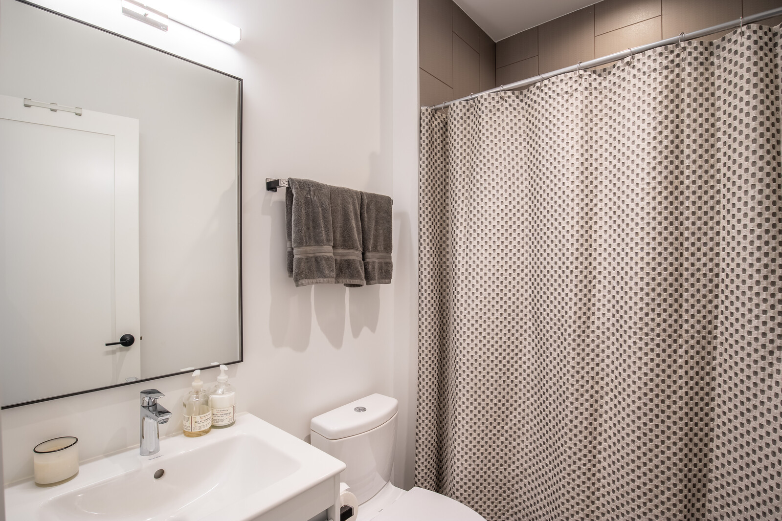 Undisclosed Address Chicago, IL 60647 - Photo 24 of 34